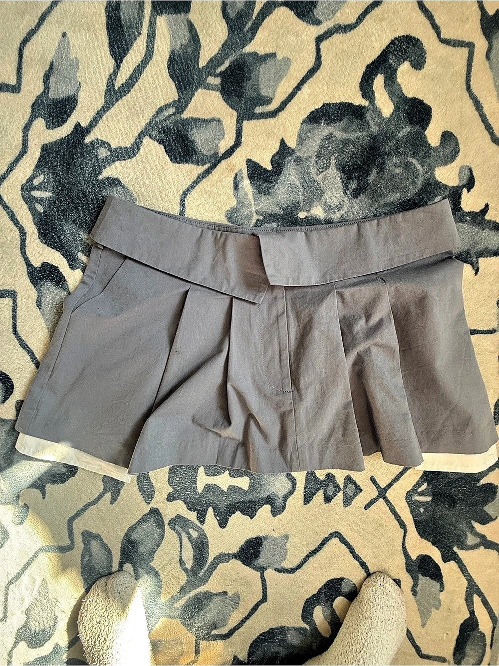Lioness Rider Mini Skirt Pleated Gray Medium
